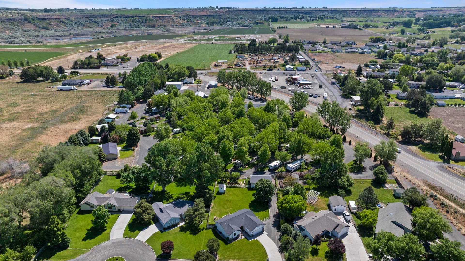 Aerial view over the park and the Hagerman Valley